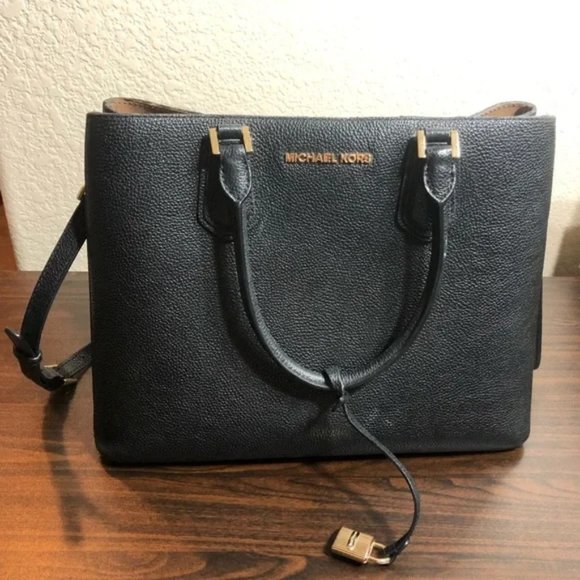 Michael Kors Handbags - MICHAEL KORS Authentic BLACK LEATHER SATCHEL TOTE BAG PURSE HANDBAG CROSSBODY